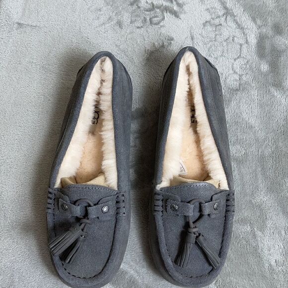 UGG LITNEY GREY Slippers - Picture 7 of 11